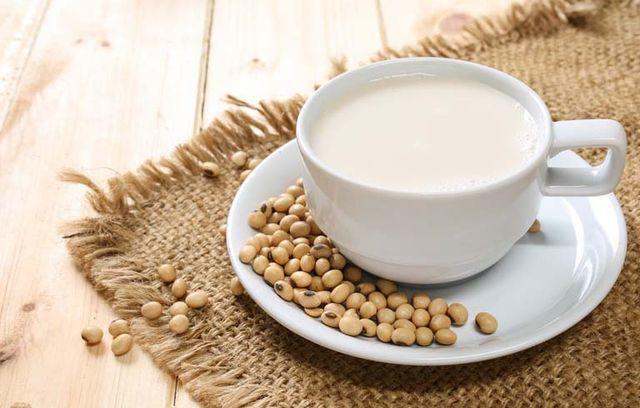 Cách làm sữa đậu nành thơm ngon bằng máy làm sữa hạt hay máy xay sinh tố tại nhà