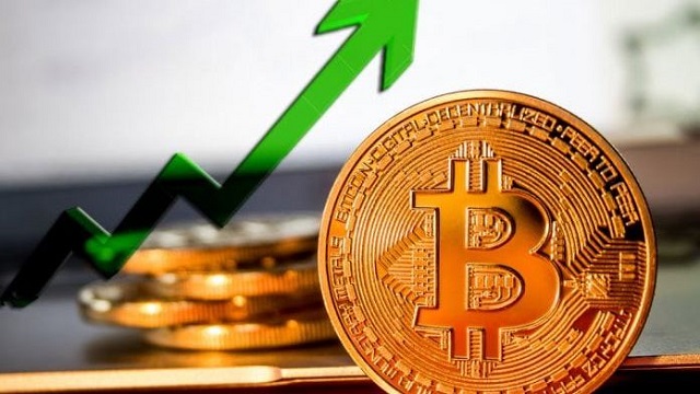 Đầu năm 2021, đồng Bitcoin liên tiếp tăng mạnh 