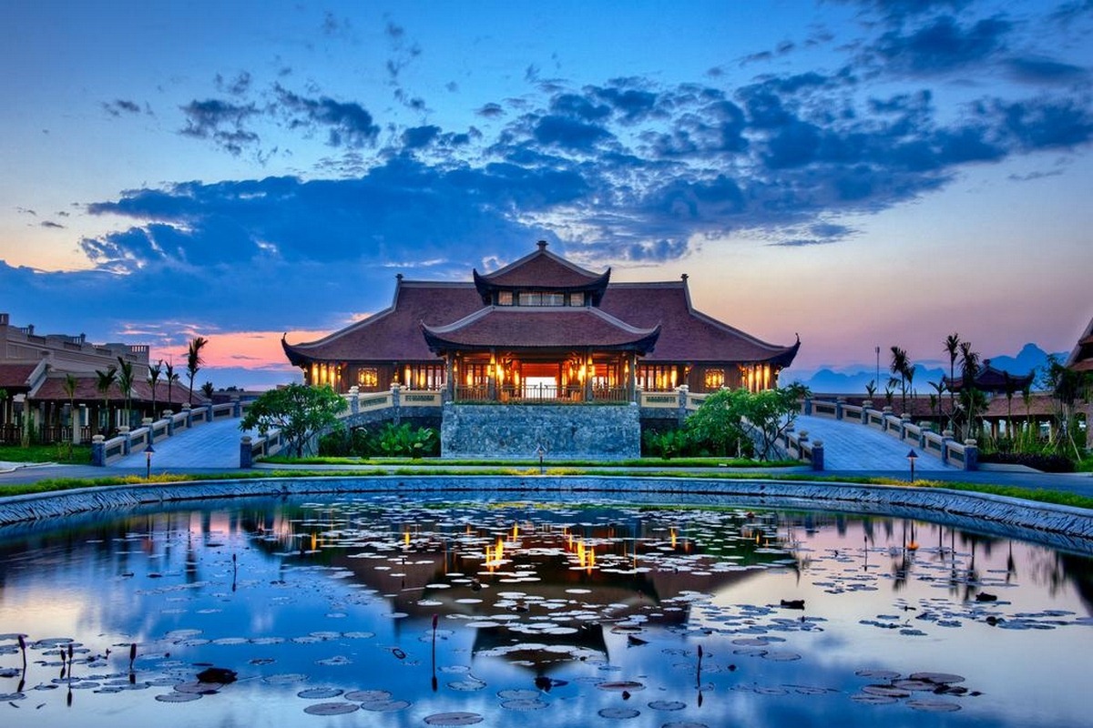 Top 11 khách sạn Ninh Bình có view đẹp nhất