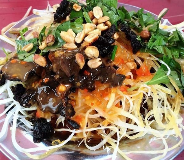 Món ăn đặc sản đường phố ngon rẻ ở Đà Nẵng. Du lịch Đà Nẵng nên ăn gì? Gỏi bò khô Đà Nẵng