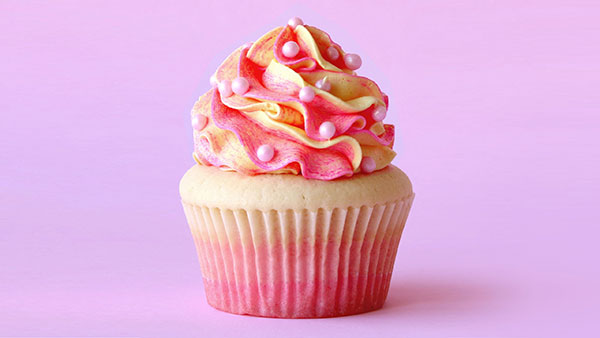 Cupcake trang trí màu hồng