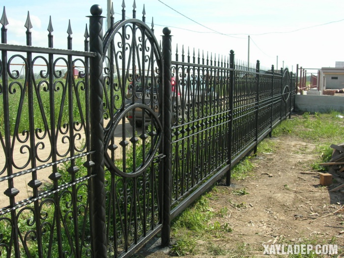 50 Mẫu hàng rào nông thôn đẹp cho nhà cấp 4 và biệt thự sân vườn mau hang rao sat dep 8