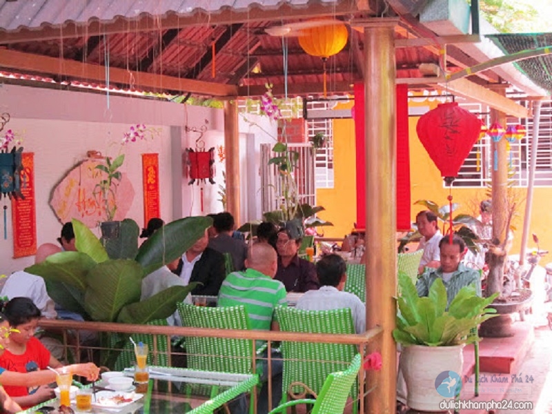 Nhà hàng chay Hương Khách