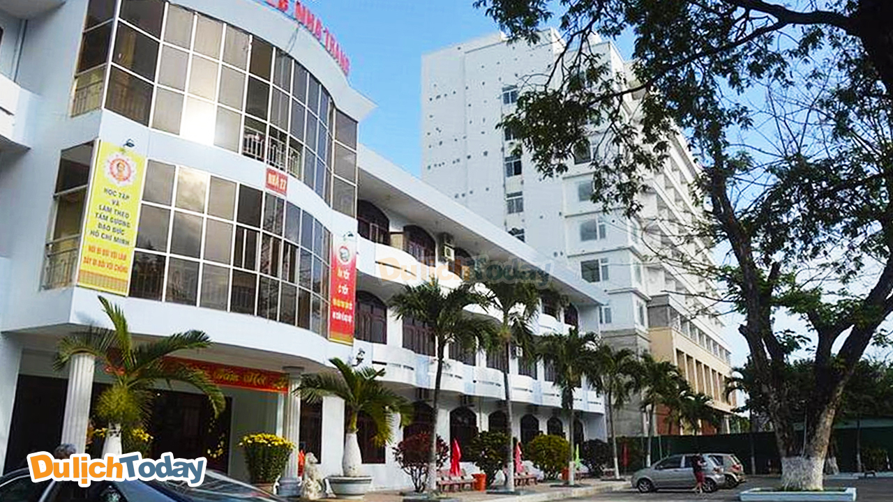 Nhà nghỉ T78 Nha Trang trực thuộc Văn phòng Trung Ương Đảng, có diện tích rộng và khuôn viên lớn