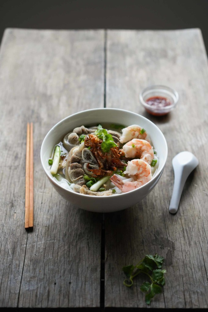 bowl of banh canh noodles plain